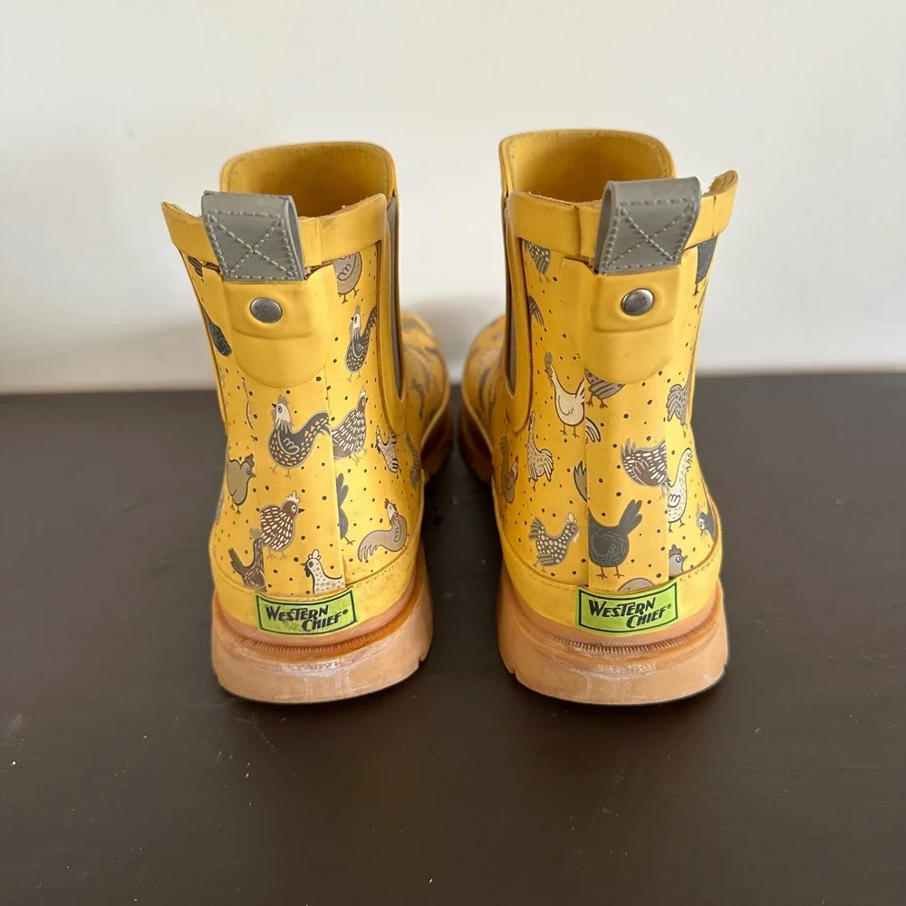 Western Chief Hen Frenzy Chelsea Yellow Chicken Print Rain Garden Boots Womens 9
